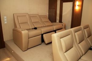 Кресла и диваны реклайнеры для частного кинотеатра